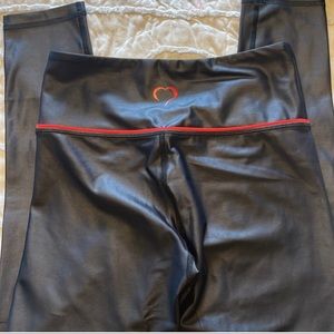 Zyia Black Metallic Sweetheart leggings